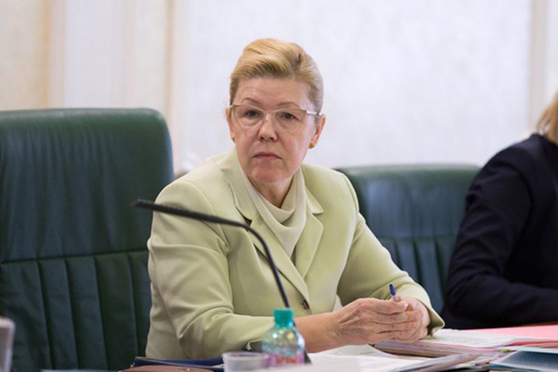 Комитет СФ проголосовал за то, чтобы подставить Путина. Против одна Мизулина.